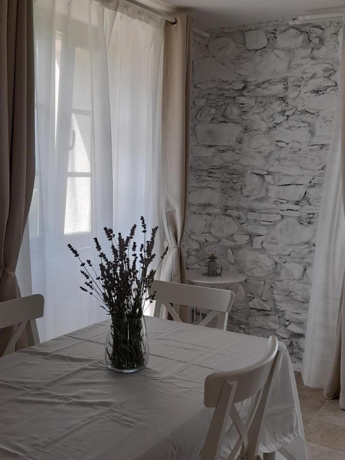 Ape Bianca - Appartamento Rosmarino Colico Bagian luar foto