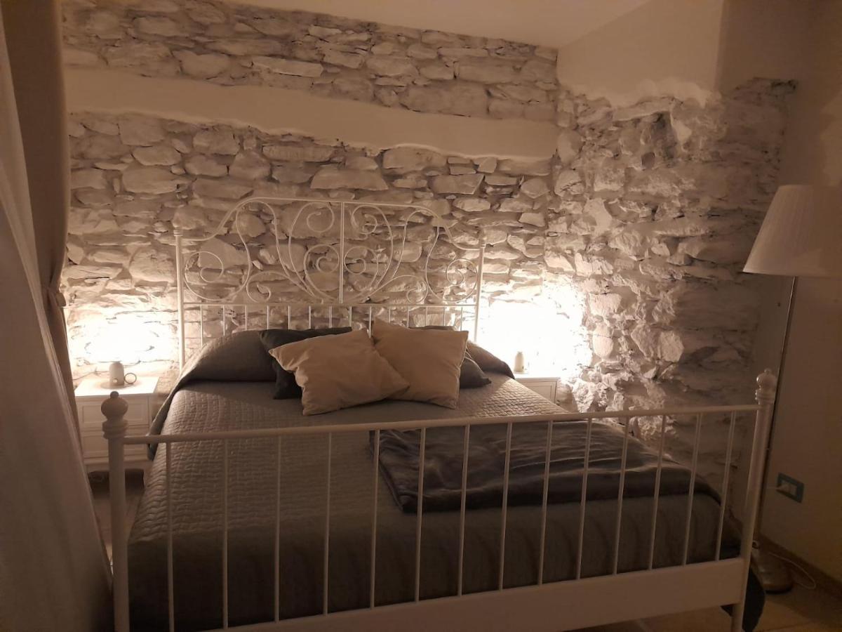 Ape Bianca - Appartamento Rosmarino Colico Bagian luar foto