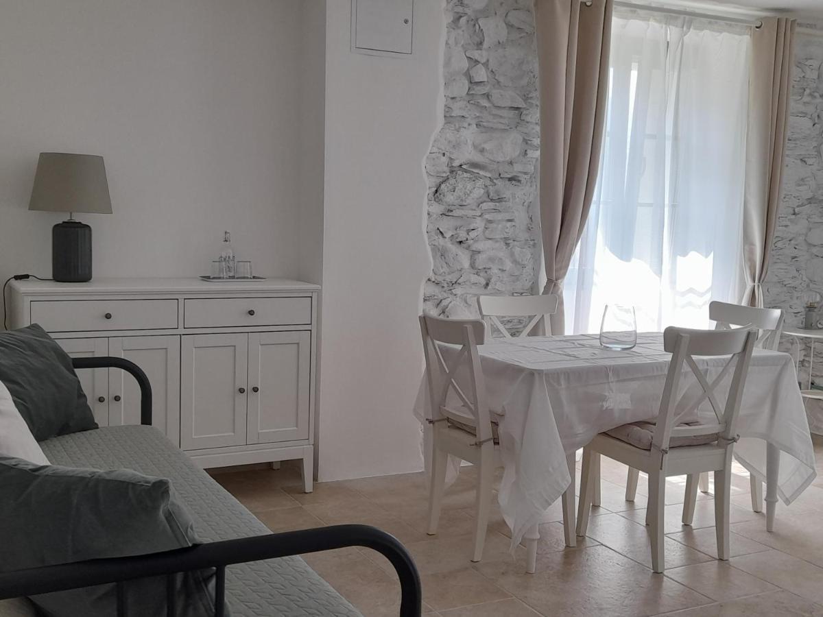 Ape Bianca - Appartamento Rosmarino Colico Bagian luar foto